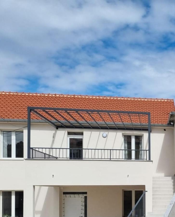 Beach Apartment Kate With Sea View, Balcony And Parking, Murter, Dalmatia Exterior foto