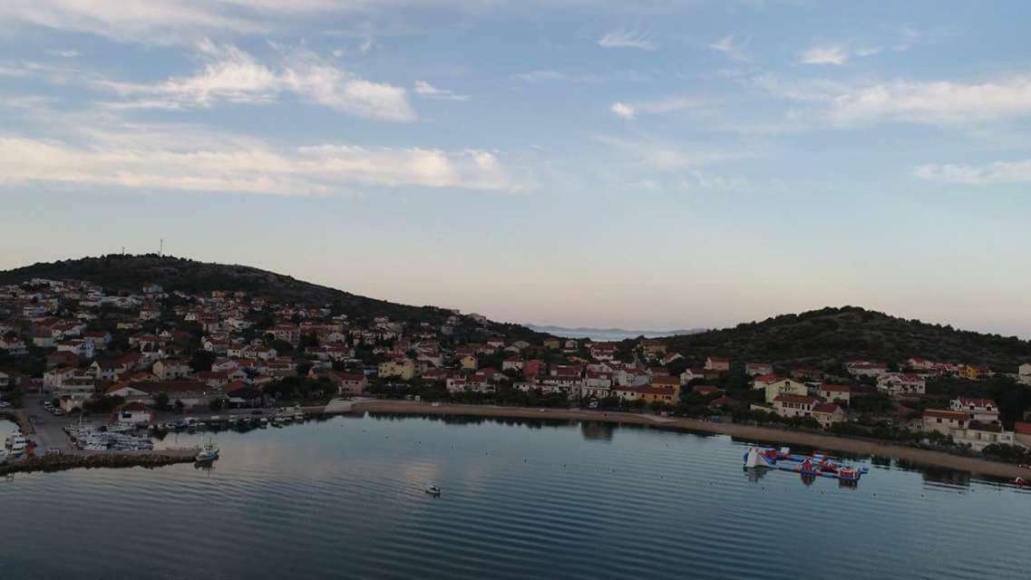 Beach Apartment Kate With Sea View, Balcony And Parking, Murter, Dalmatia Exterior foto